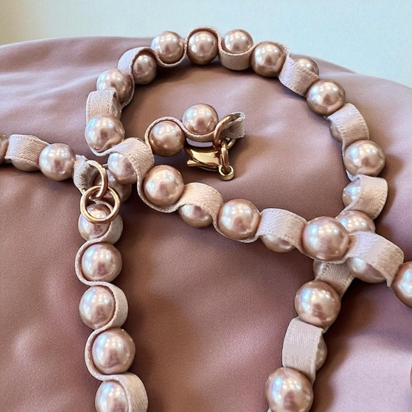 Vintage Ara Rose Gold Faux Pearl Necklace and Ribbon 40” - Picture 7 of 17